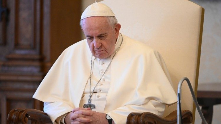 El Papa lamenta 