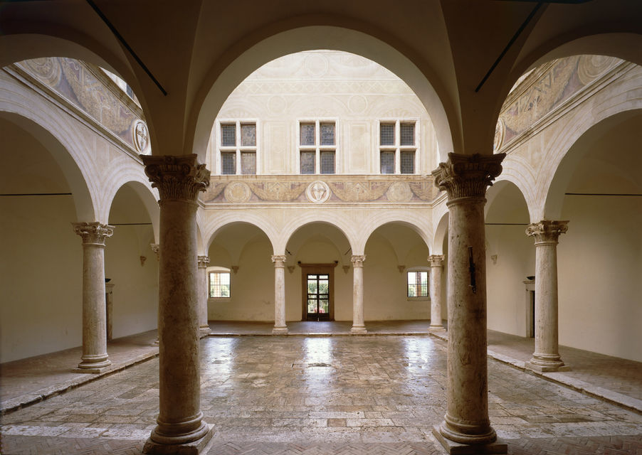 palazzo piccolomini