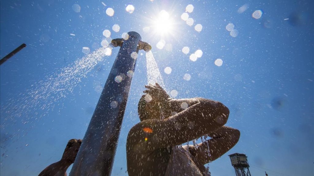 Quince provincias con avisos por calor y Barcelona y Girona por lluvias y tormentas
