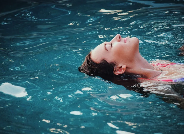 LIMPIEZA DE PISCINAS DE PLÁSTICO