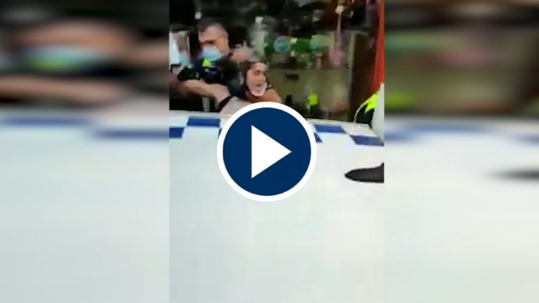 ¿Abuso policial o arresto de libro? La brutal detención de dos artistas callejeras en Blanes