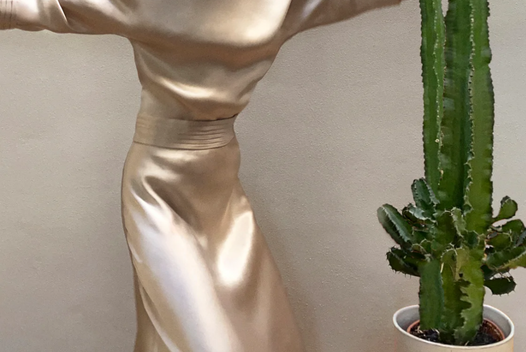 falda satinada zara