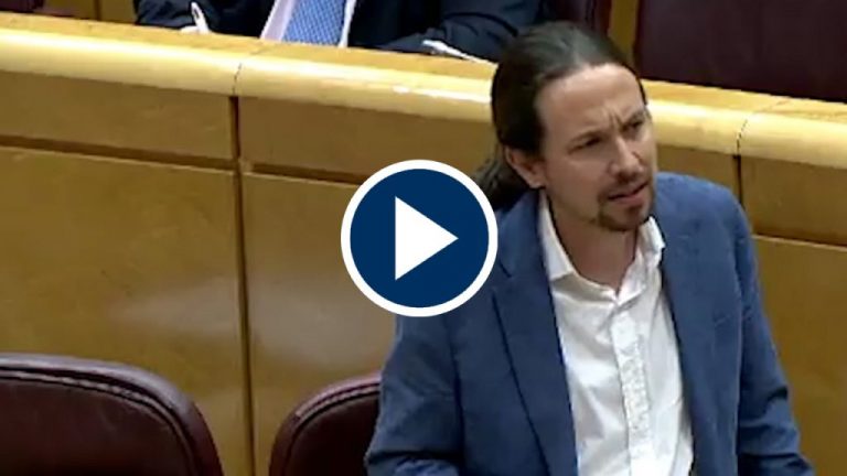 Iglesias acusa a Sáenz de Santamaría de «amedrentar a periodistas»