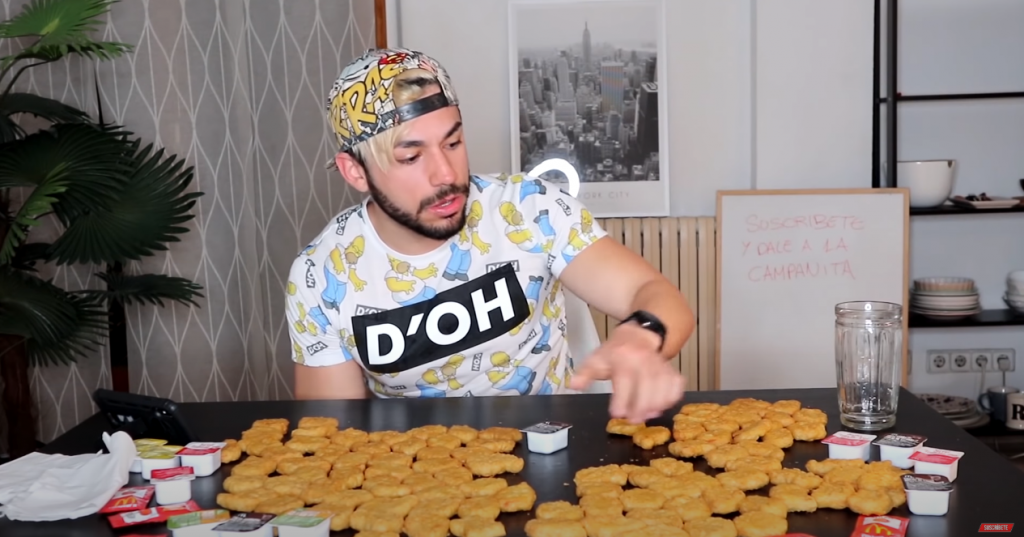 Chica tragando un bote de Nutella en 4 minutos y otros atracones brutales 1 Moncloa image 9 Moncloa