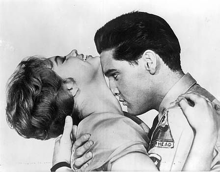 La historia de cómo Elvis Presley fue el amante de la novia de Frank Sinatra 2 Moncloa juliet prowse elvis presley