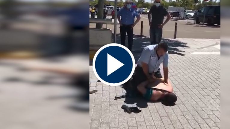 A «hostia limpia»: Así han acabado un vigilante del Decathlon y un ladrón A «hostia limpia»: Así han acabado un vigilante del Decathlon y un ladrón
