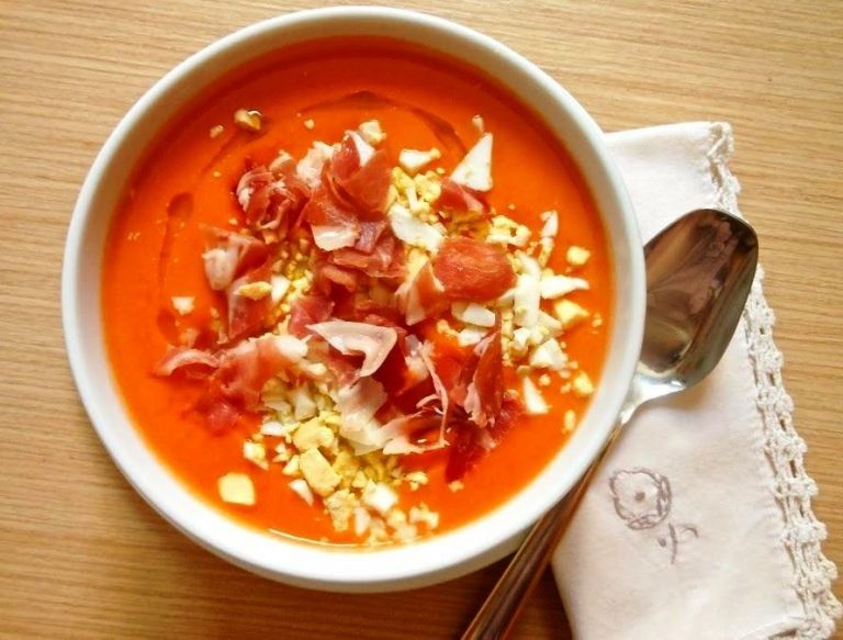 Receta de salmorejo cordobés: el paso a paso para que triunfes