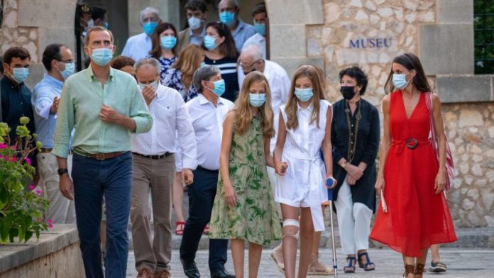 Los Reyes visitan este lunes la Necrópolis de Puig des Molins y el municipio de Sant Antoni, en Ibiza