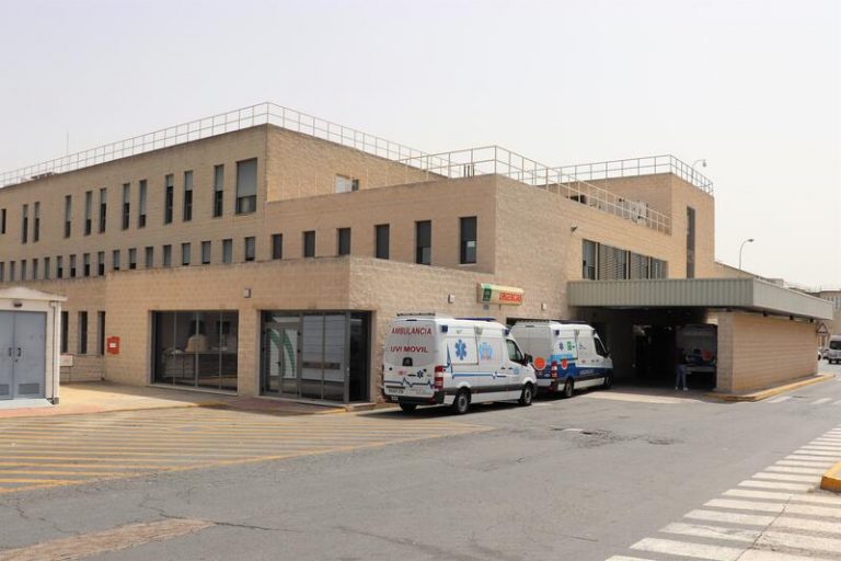 Andalucía suma en un día 12 pacientes más hospitalizados