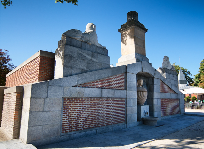 Esta es la fuente egipcia que te encuentras en El Retiro de Madrid