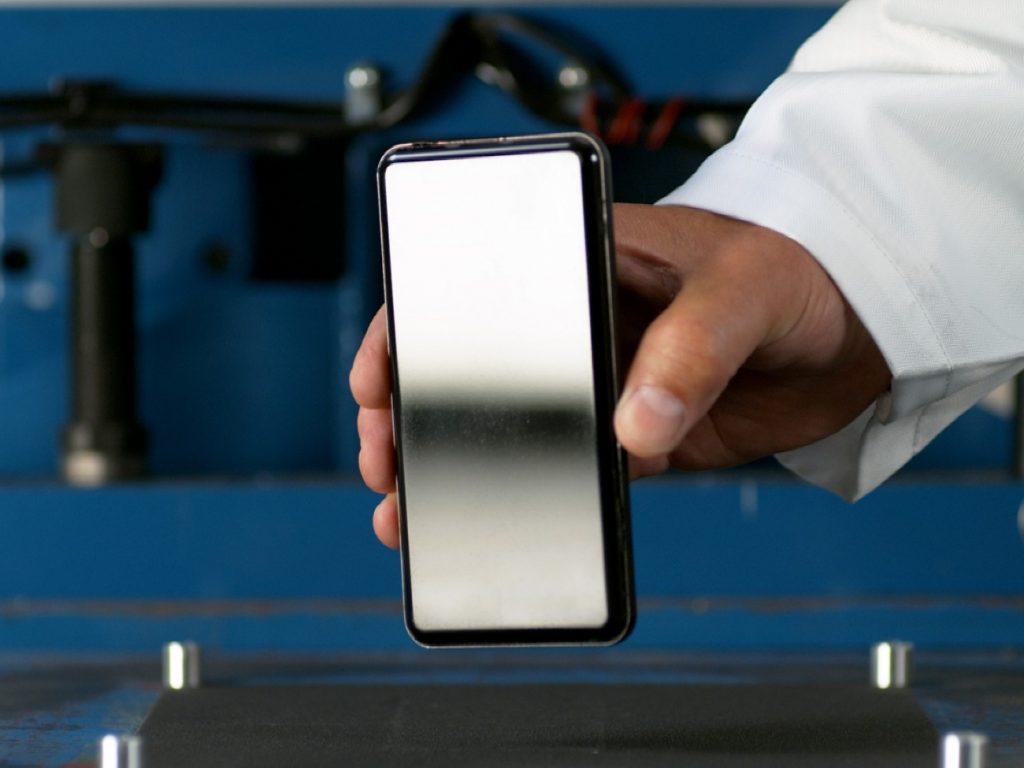 Adiós a la rotura del cristal del móvil, así es Gorilla Glass Victus, el cristal a prueba de caídas 5 Moncloa Samsung, el primero con Gorilla Glass Victus