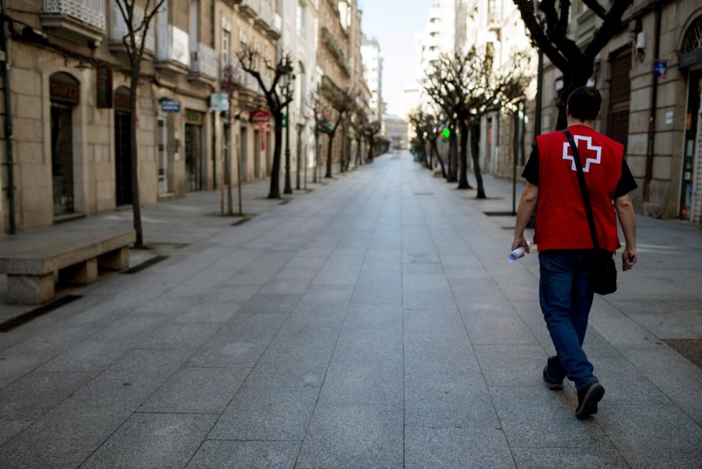 Xunta de Galicia hará ahora las PCR al personal que se incorpore a residencias