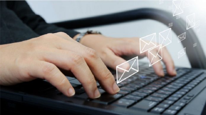 Esto es lo que deberías evitar enviar en un correo electrónico