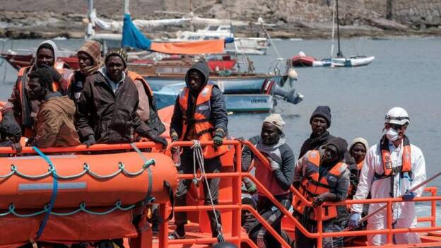 Llegan a Gran Canaria los 75 migrantes de las dos pateras rescatadas este sábado