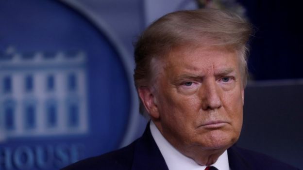 El origen del misterioso movimiento QAnon que está en las redes 1 Moncloa Trump y sus misterios