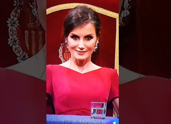 LA 'MALÉFICA' MIRADA DE LETIZIA EN LOS PREMIOS PRINCESA DE ASTURIAS