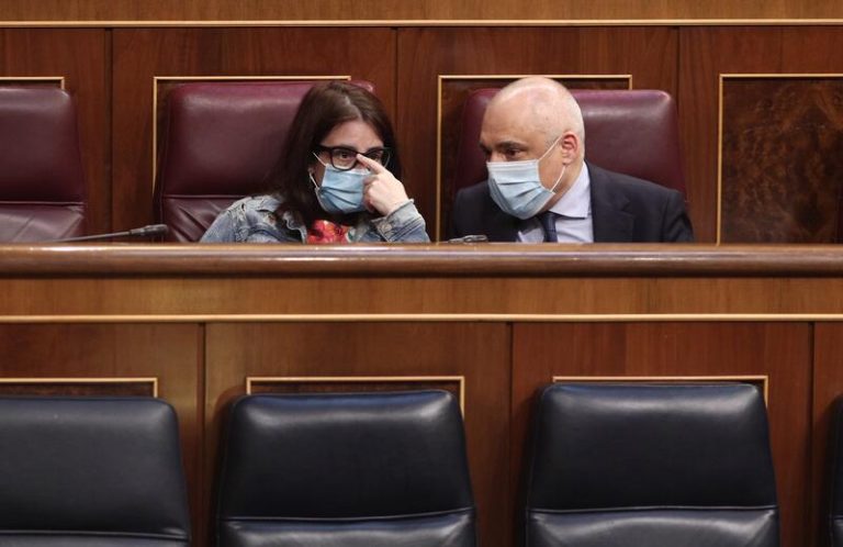 El PSOE defiende investigar al PP y no a Podemos en el Congreso
