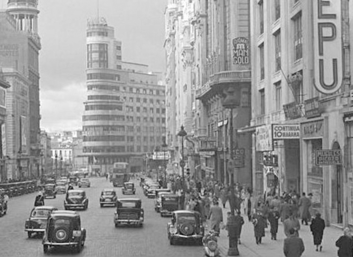 LAS MEJORES GALAS AL SALIR A LA CALLE