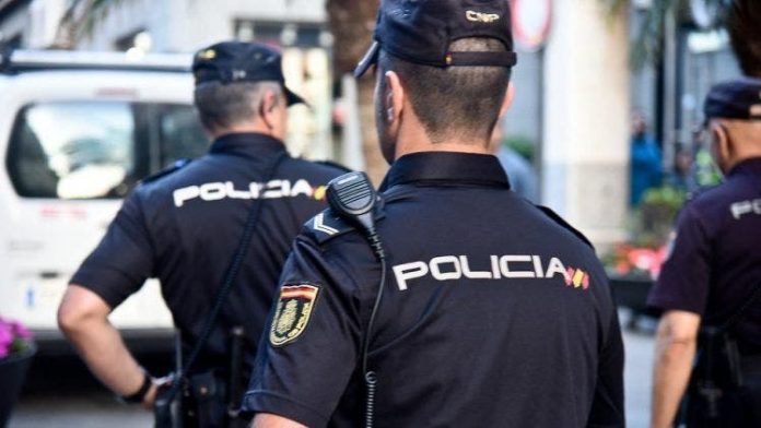 Policía