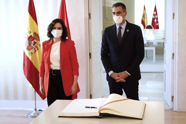 Sánchez y Ayuso no caben en la misma foto: crecen las tensiones entre el Gobierno central y Madrid