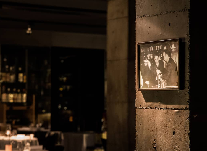 SPEAKEASY, UN RESTAURANTE CLANDESTINO EN EL ALMACÉN DEL DRY MARTINI BARCELONA