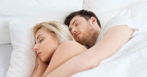 dormir pareja beneficios