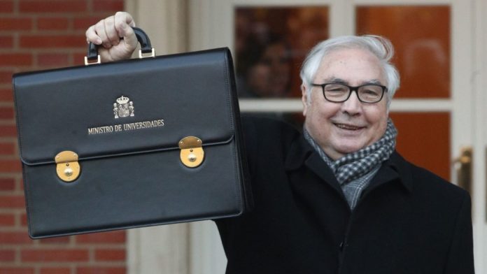 Manuel Castells
