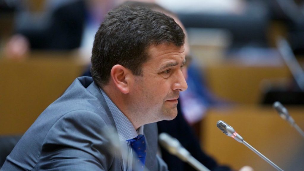 Las redes arden ante el turbio pasado político de este diputado de Vox