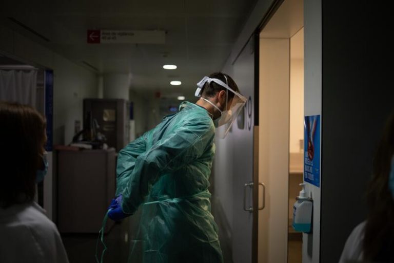 Andalucía suma 72 muertes, tercera mayor cifra de la pandemia, y 2.821 casos