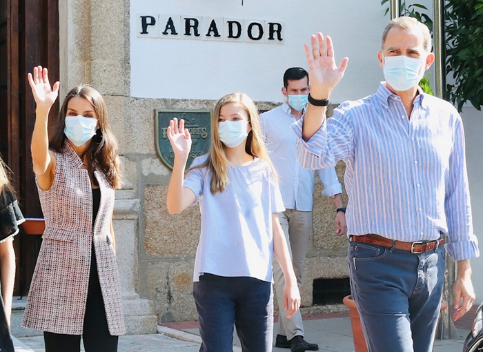 LEONOR Y SOFÍA SORPRENDEN A LA PRENSA INTERNACIONAL