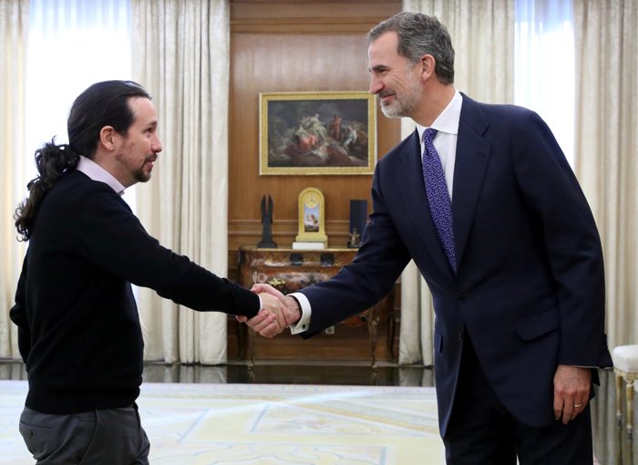 EL SALUDO DE PABLO IGLESIAS A FELIPE VI EL 12 DE OCTUBRE