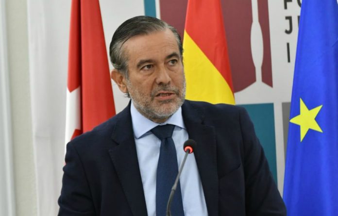 Enrique López