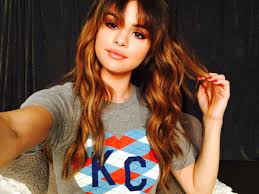 Cristiano Ronaldo, Ariana Grande y otros famosos que se están haciendo ricos en Instagram 5 Moncloa Selena Gómez, el Guadiana de Instagram