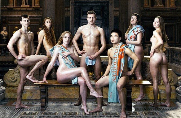 Estudiantes de Cambridge se desnudan para ver quién tiene mejor culo 2 Moncloa calendario Moncloa