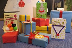 CaixaBank entregará 25.000 regalos de Navidad a niños en situación de pobreza