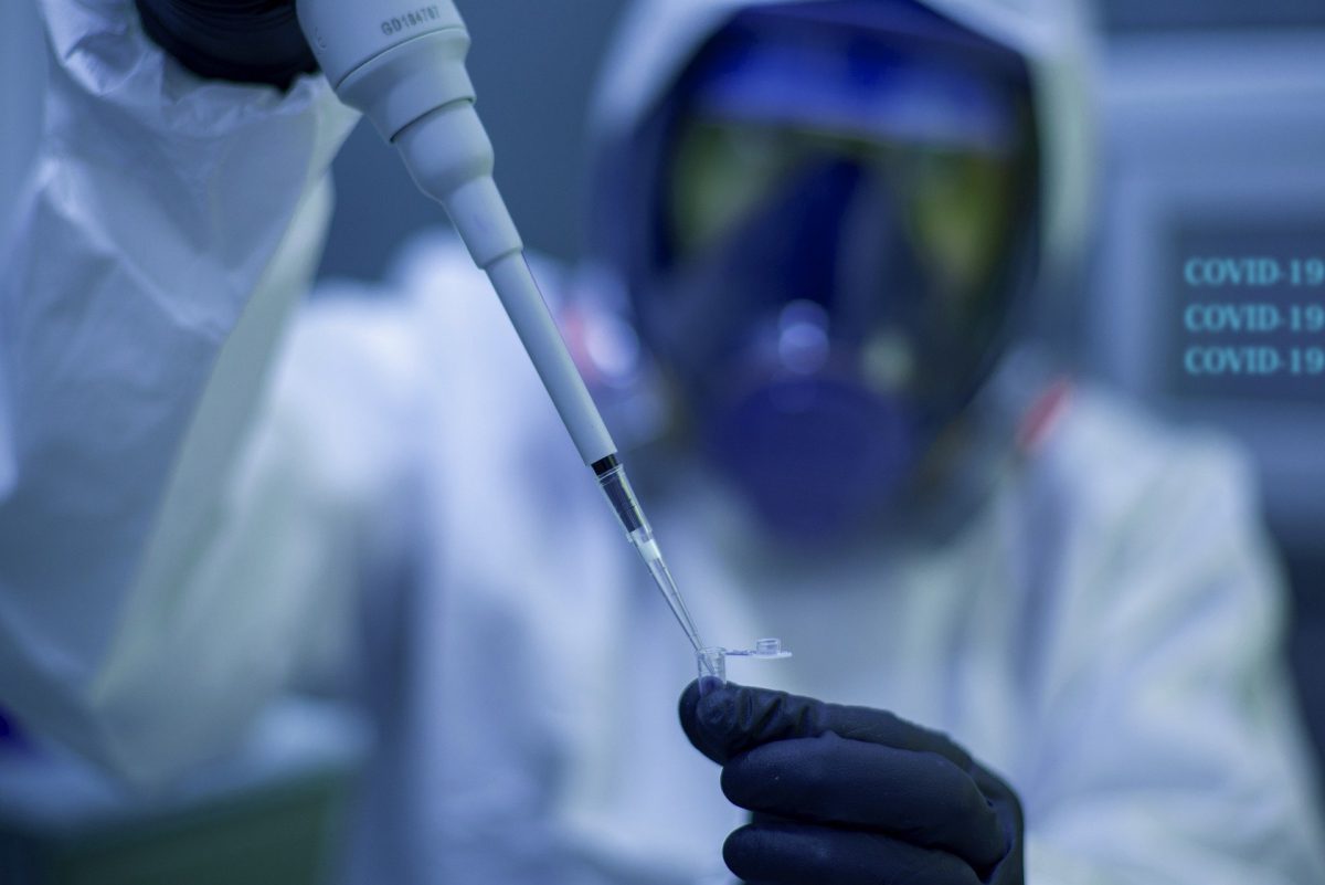 Pfizer, Moderna... Vacunas que van a llegar a España y cuál te va a tocar