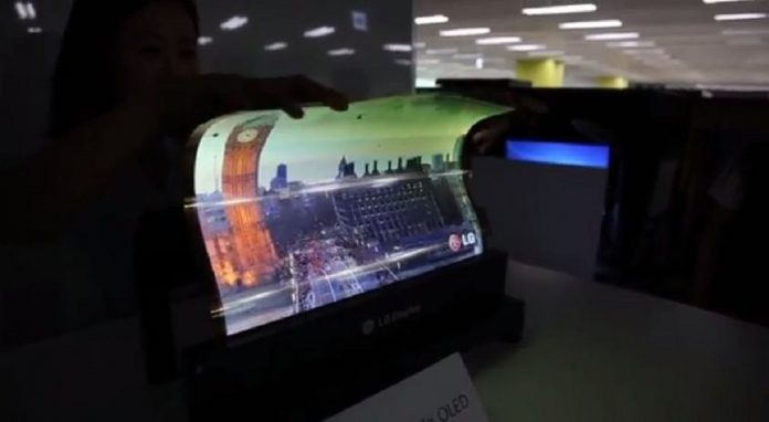 Así es la increíble pantalla enrollable de LG que querrás por Navidad