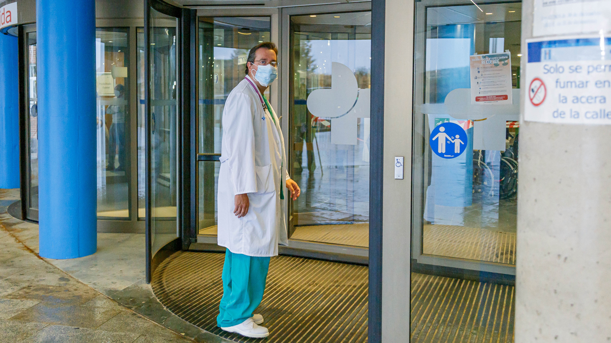Medicina Interna ha atendido al 80% de hospitalizados no críticos con COVID-19