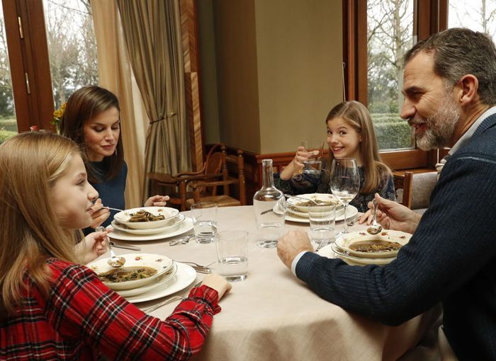 EL MOMENTO MÁS ÍNTIMO DE LA REINA LETIZIA Y SU FAMILIA