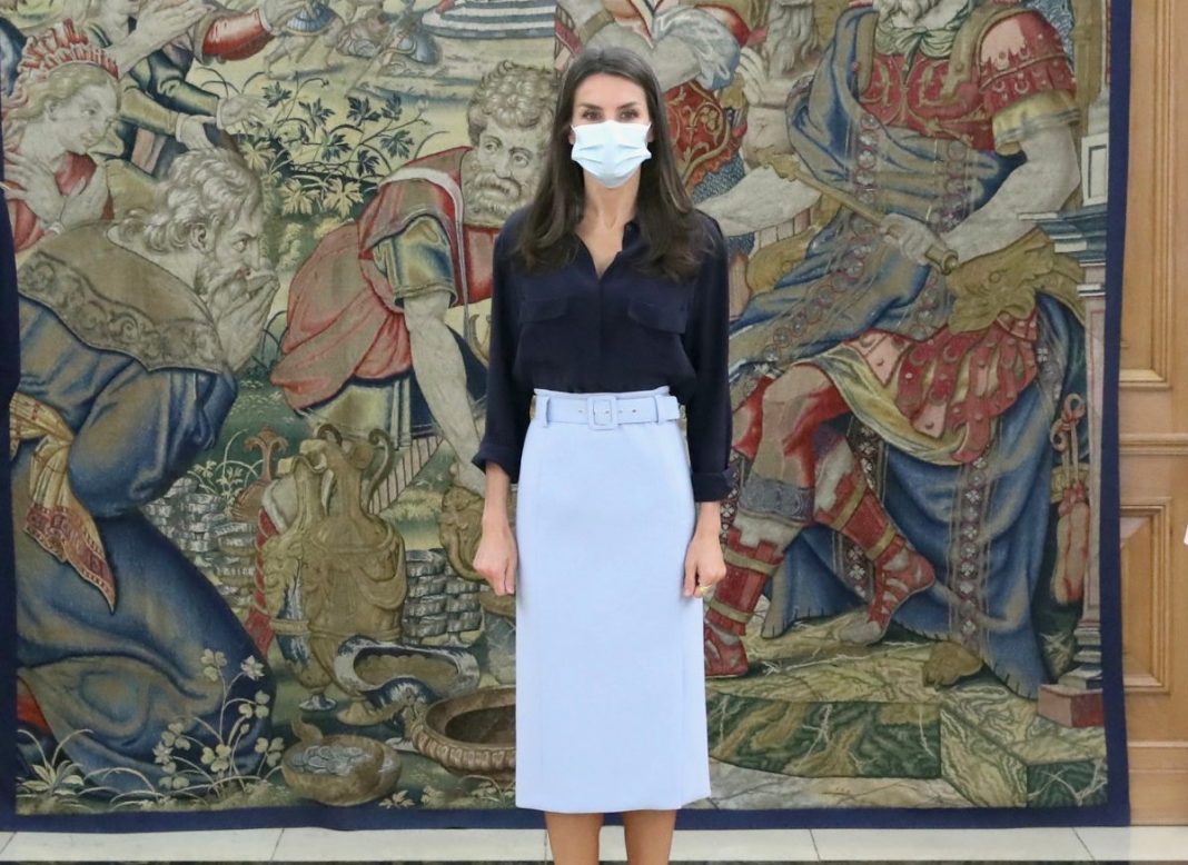 EL SILENCIO DE LA REINA