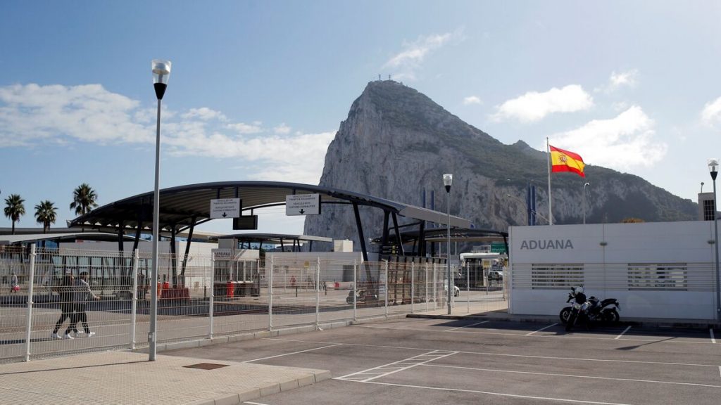 Gibraltar y Picardo prosiguen con la provocación a España 1 Moncloa El Peñón, el último vestigio europeo de los ingleses
