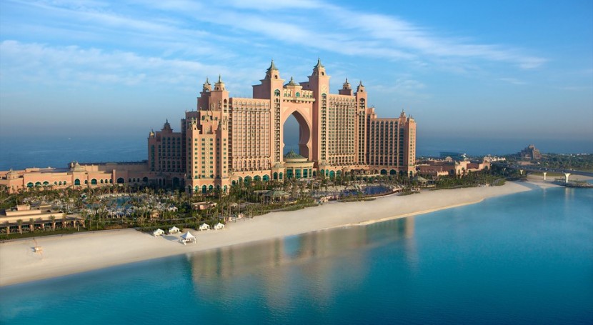 España aplaude la mediación de Kuwait en la crisis entre las monarquías del Golfo Pérsico