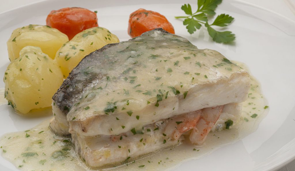 Trucos para no engordar en Navidad sin pasar hambre 1 Moncloa merluza navidad