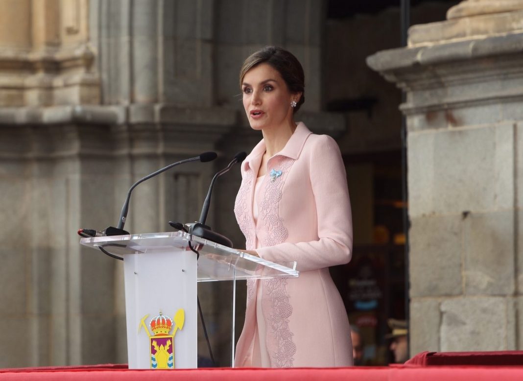 ¡No sabía ni vestirse! Todo lo que tuvo que aprender Letizia para ser Reina