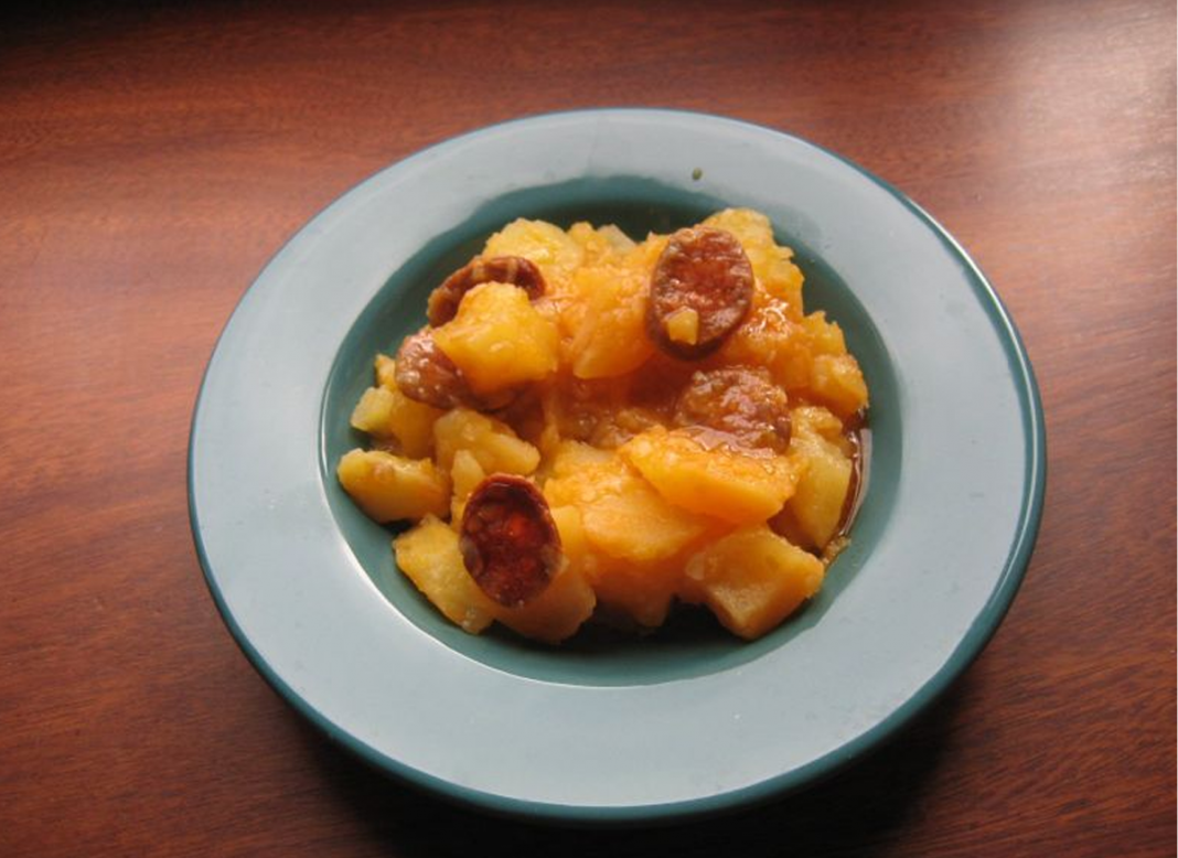 PREPARACIÓN DE LAS PATATAS A LA RIOJANA