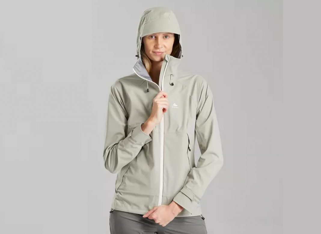 CHAQUETA IMPERMEABLE DE MONTAÑA Y TREKKING QUECHUA MH500 DE DECATHLON