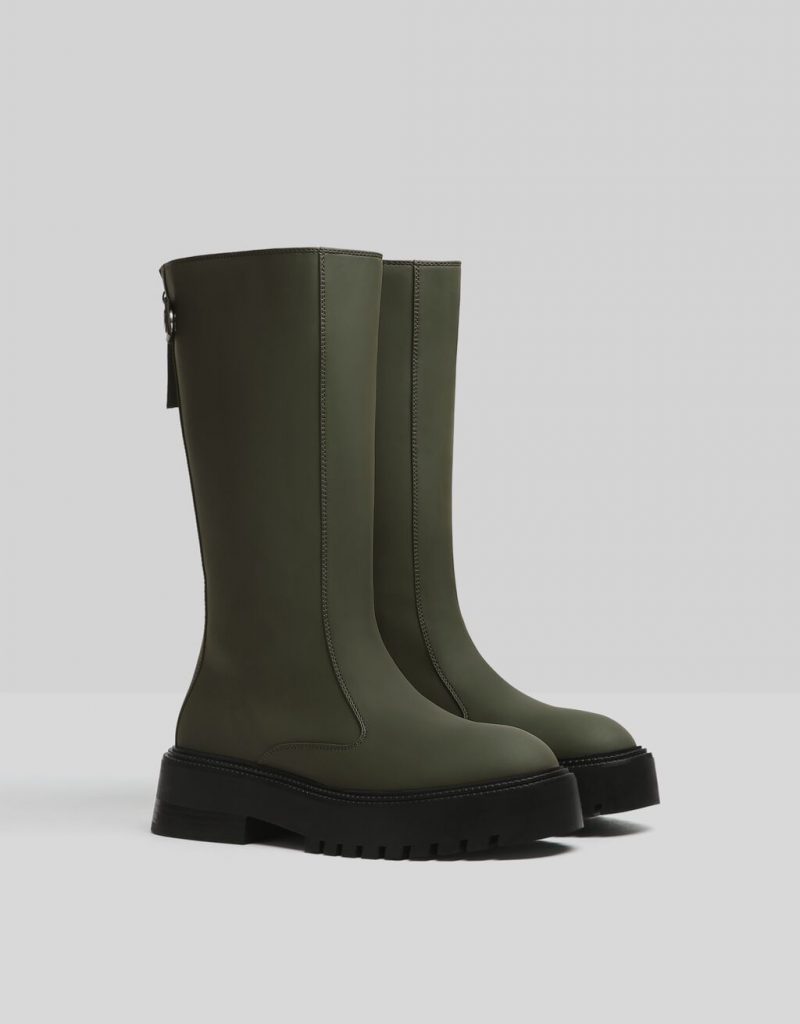 Botas y botines chulos de Bershka que puedes cazar en rebajas