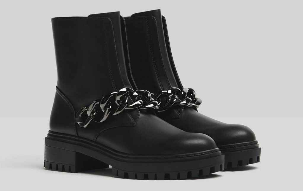botines planos cadenas bershka