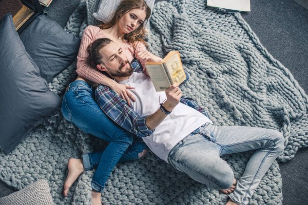 A coste 0: planes 'calientes' para sorprender a tu pareja el día de Reyes 3 Moncloa literatura