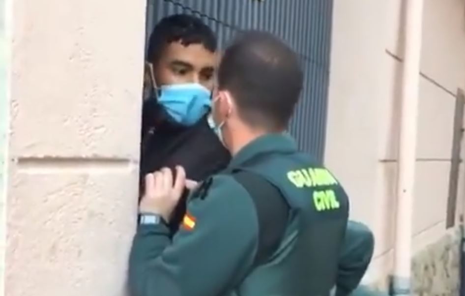 menor policía